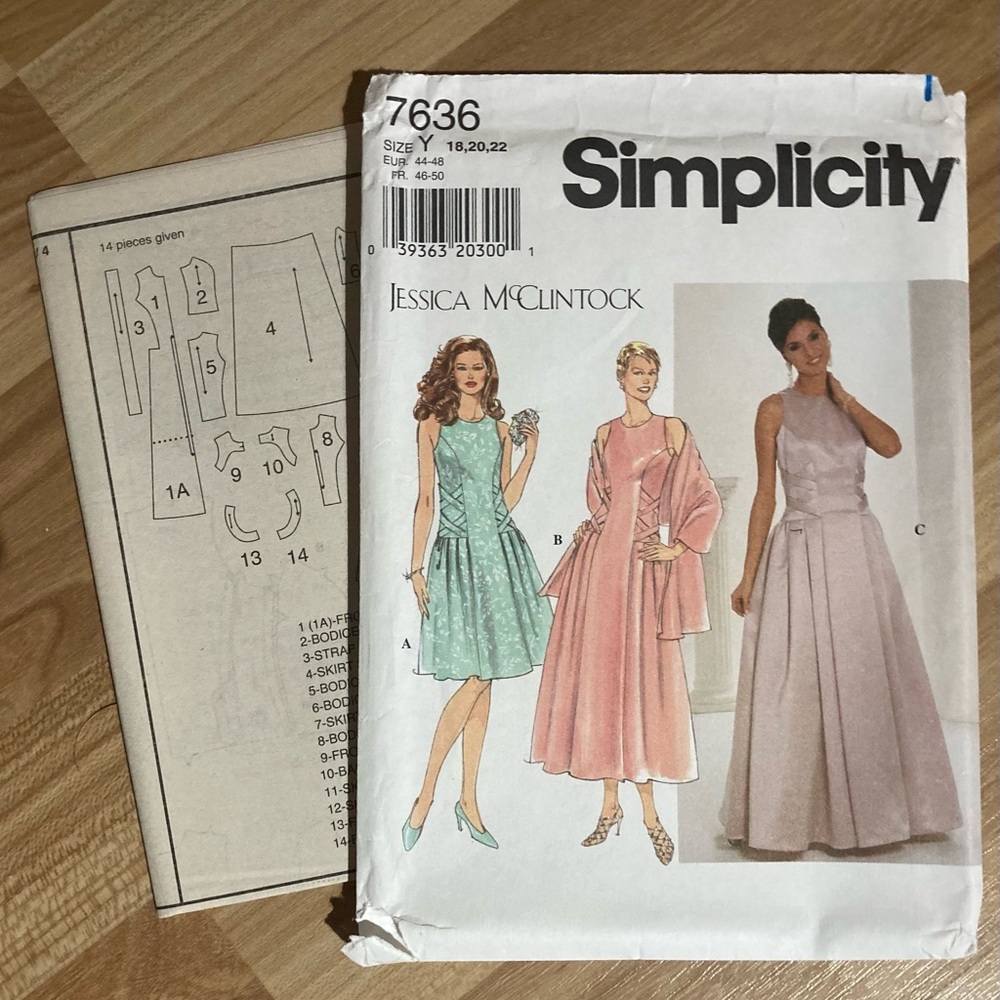 1997 UNCUT Simplicity Misses Dress and Wrap 7636